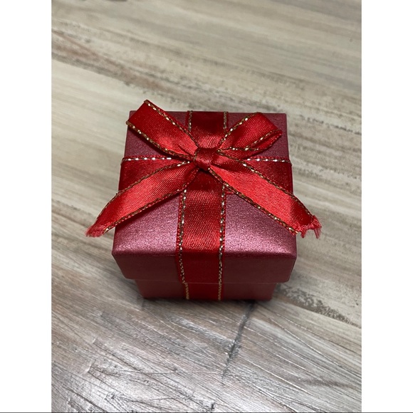 Cross Pendant 14K Gold W/ Diamonds - Picture 3 of 4